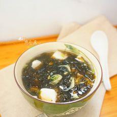 虾皮紫菜豆腐汤
